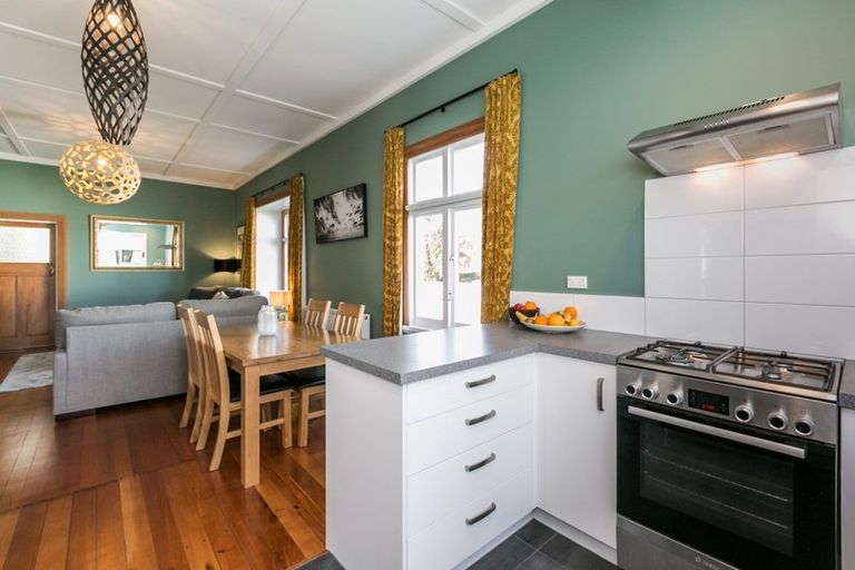 Photo of property in 150 Vigor Brown Street, Napier South, Napier, 4110