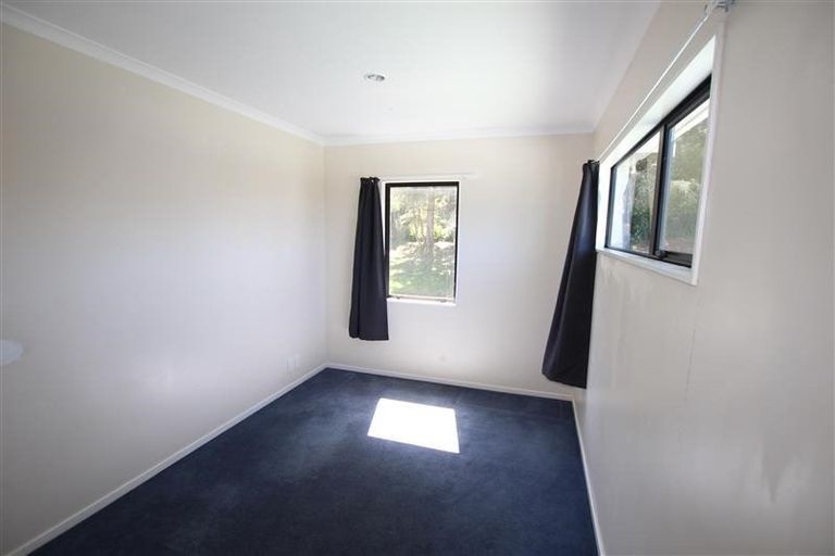 Photo of property in 6 Shirley Road, Parau, Auckland, 0604