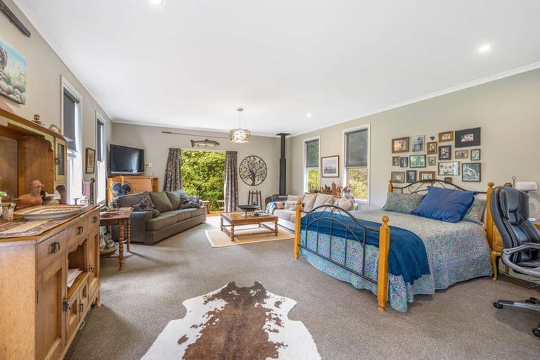 Photo of property in 89 Neudorf Road, Upper Moutere, 7175