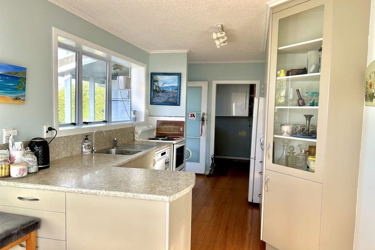 Photo of property in 14 Robertson Street, Glenholme, Rotorua, 3010