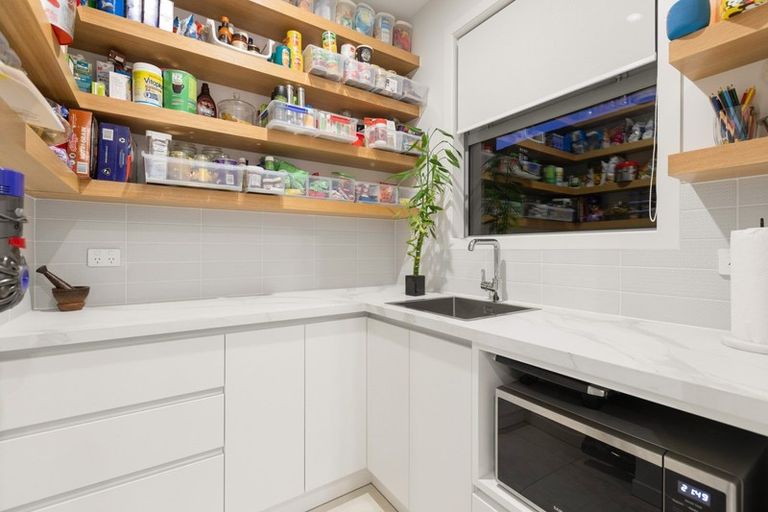 Photo of property in 64 Sandhurst Drive, Papamoa Beach, Papamoa, 3118