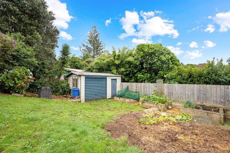 Photo of property in 5 Adams Place, Te Kamo, Whangarei, 0112
