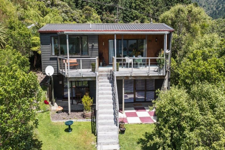 Photo of property in 593 Port Underwood Road, Whatamango Bay, Picton, 7281