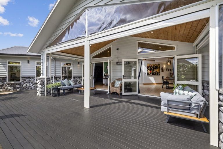 Photo of property in 2 Merlot Place, Rototuna, Hamilton, 3210