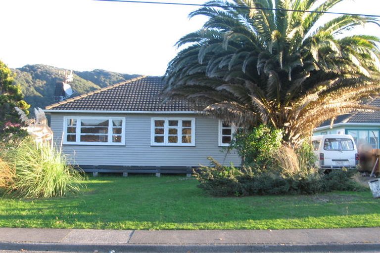 Photo of property in 49 Totara Street, Wainuiomata, Lower Hutt, 5014