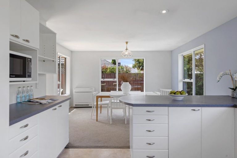 Photo of property in 8 Patricia Place, Harewood, Christchurch, 8051