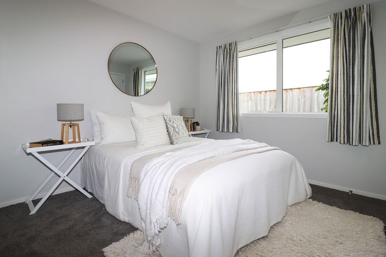 Photo of property in 28 Feist Street, Carterton, 5713