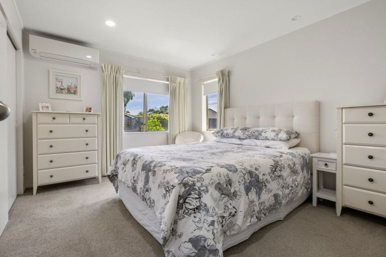 Photo of property in 25 Corinth Grove, Papamoa Beach, Papamoa, 3118