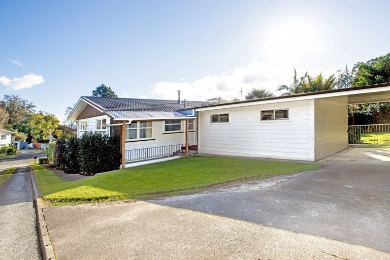 Photo of property in 53 Seddon Crescent, Whataupoko, Gisborne, 4010