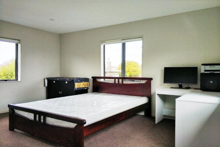 Photo of property in 53a Pomaria Road, Henderson, Auckland, 0610