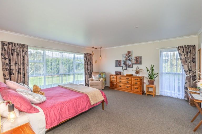 Photo of property in 23 Saint Laurent Way, Ohau, Levin, 5570