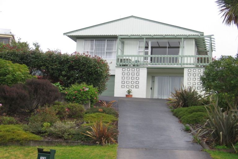 Photo of property in 27 Stillwater Crescent, Stillwater, Silverdale, 0993