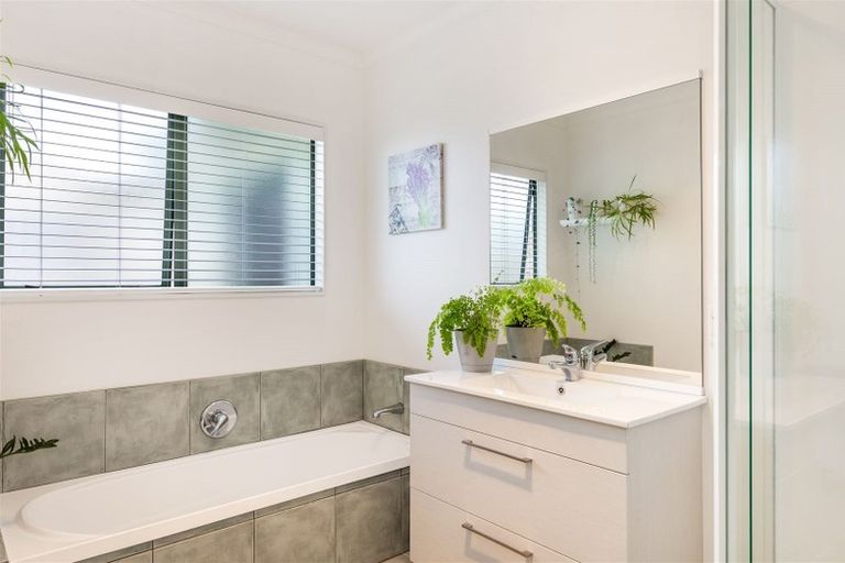 Photo of property in 2/10 Takawai Place, Nukuhau, Taupo, 3330