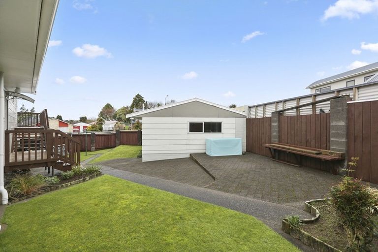 Photo of property in 14 Virginia Place, Whalers Gate, New Plymouth, 4310