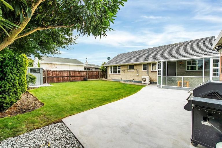 Photo of property in 6 Birkenhead Street, Avonhead, Christchurch, 8042