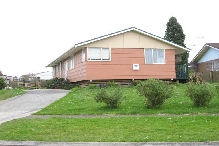 Photo of property in 15 Aratapu Street, Waitara, 4320