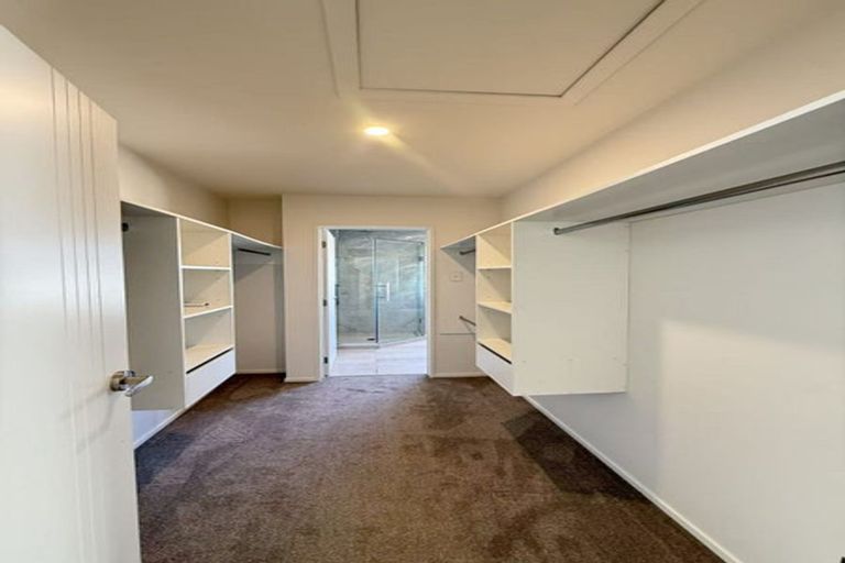 Photo of property in 142b Luckens Road, West Harbour, Auckland, 0618