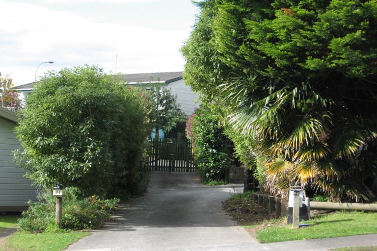 Photo of property in 94 Resolution Road, Welcome Bay, Tauranga, 3112