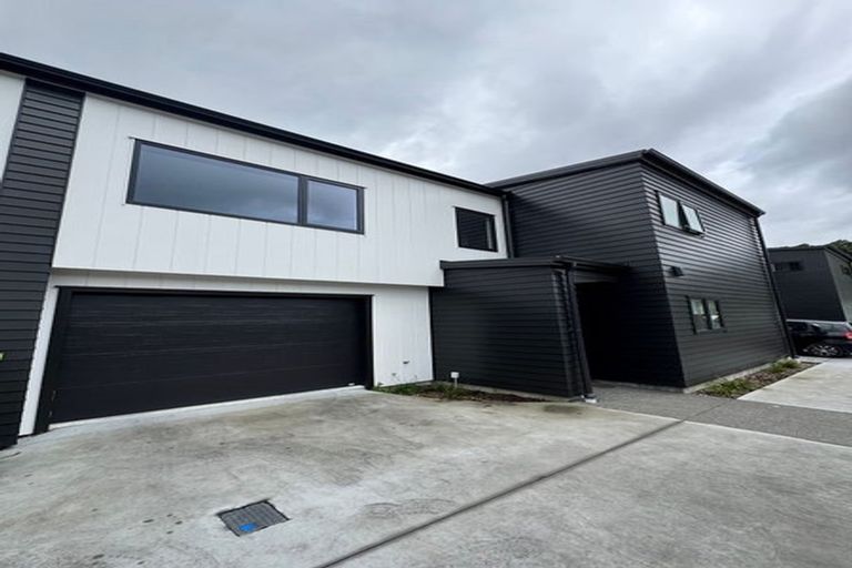 Photo of property in 5b Moohan Street, Wainuiomata, Lower Hutt, 5014
