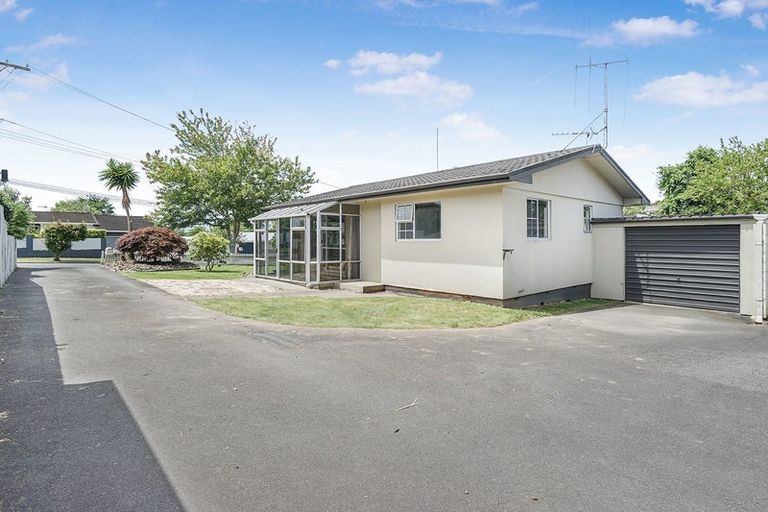 Photo of property in 3 Newcastle Road, Dinsdale, Hamilton, 3204