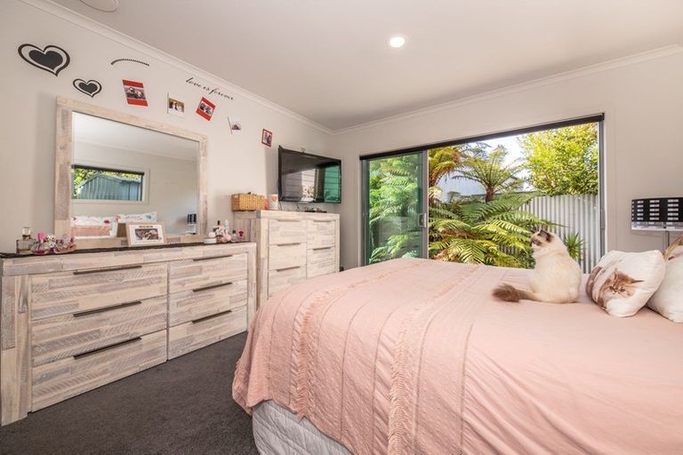 Photo of property in 30a Brougham Street, Westport, 7825