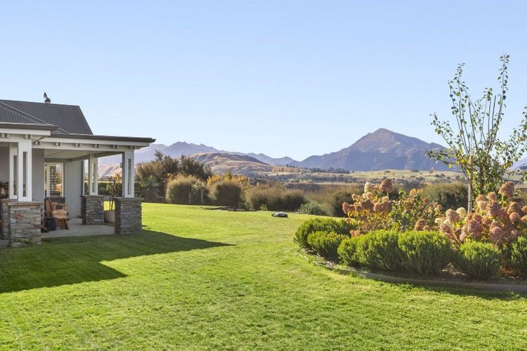Photo of property in 31 Matheson Crescent, Albert Town, Wanaka, 9305