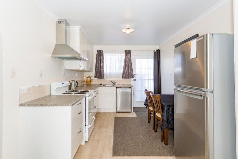 Photo of property in 3/64 Osborne Street, Waltham, Christchurch, 8011