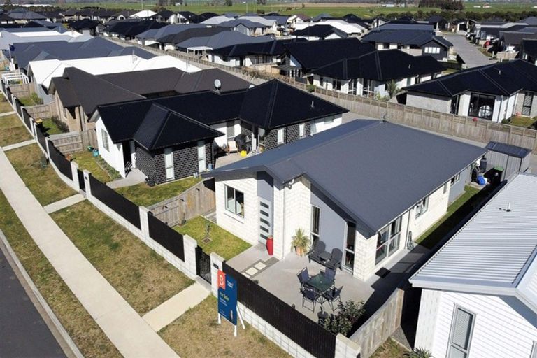 Photo of property in 184 Te Okuroa Drive, Papamoa, 3118