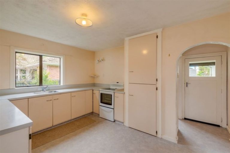 Photo of property in 39 Croziers Road, St Albans, Christchurch, 8052