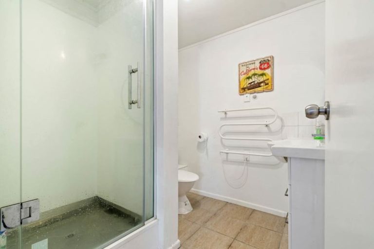 Photo of property in 7 Ellesmere Crescent, Pakuranga Heights, Auckland, 2010