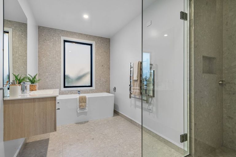 Photo of property in 46 Timara Crescent, Marshland, 8083