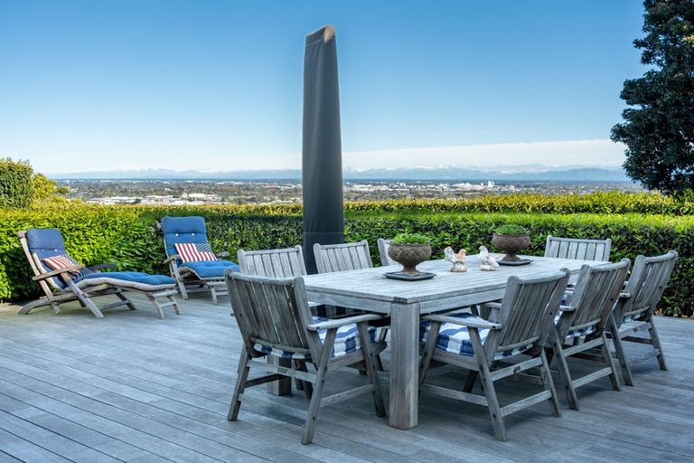 Photo of property in 285 Cannon Hill Crescent, Mount Pleasant, Christchurch, 8081