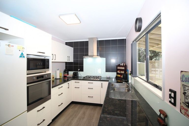 Photo of property in 107 Rimu Place, Matarangi, Whitianga, 3592