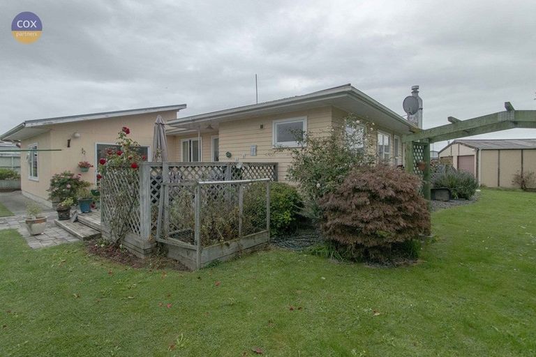Photo of property in 28 Mcgregor Avenue, Pirimai, Napier, 4112