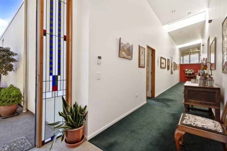 Photo of property in 33 Sylvan Way, Silverstream, Upper Hutt, 5019