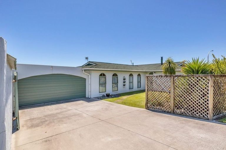Photo of property in 1 Lantana Avenue, Bell Block, New Plymouth, 4312