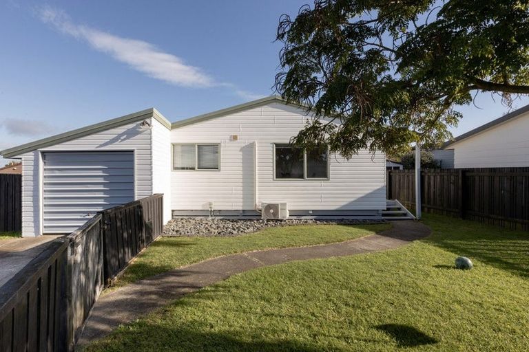 Photo of property in 13a Jasper Way, Papamoa Beach, Papamoa, 3118