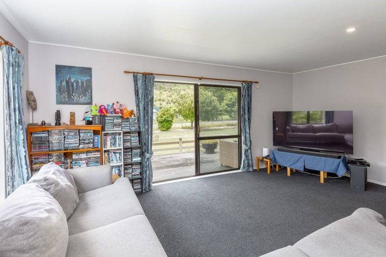 Photo of property in 16 Mclaughlin Drive, Tinui, Masterton, 5889