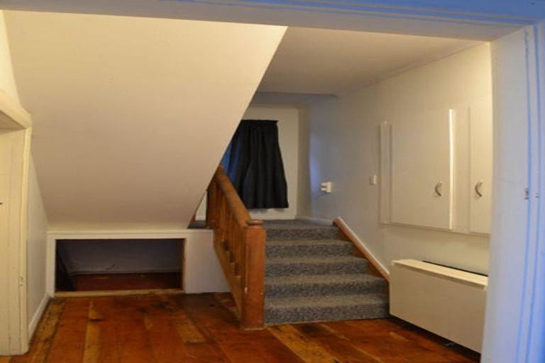 Photo of property in 37 Raroa Road, Kelburn, Wellington, 6012