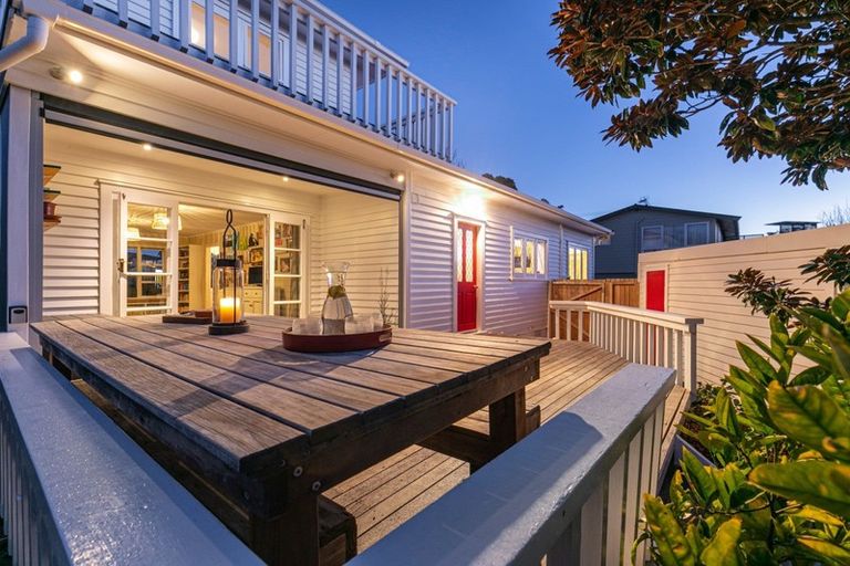 Photo of property in 1/42 Toroa Street, Torbay, Auckland, 0630