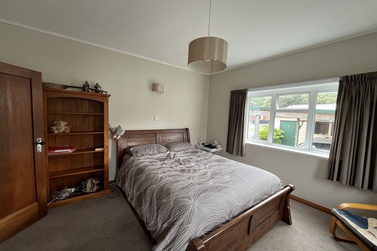 Photo of property in 23 Bell Road, Waiwhetu, Lower Hutt, 5010