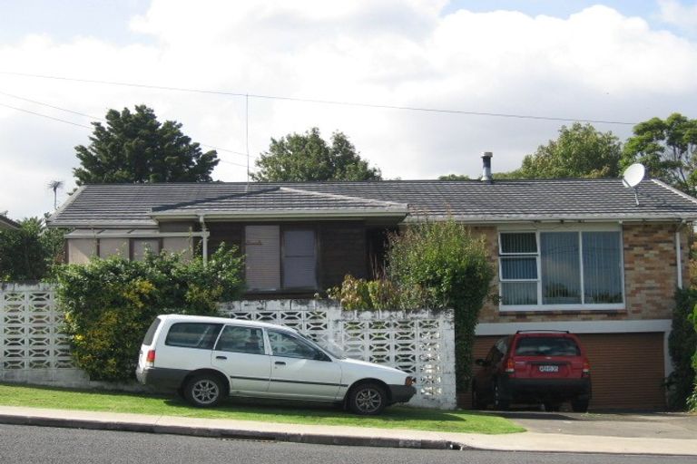Photo of property in 1/24 Lewis Road, Pakuranga, Auckland, 2010