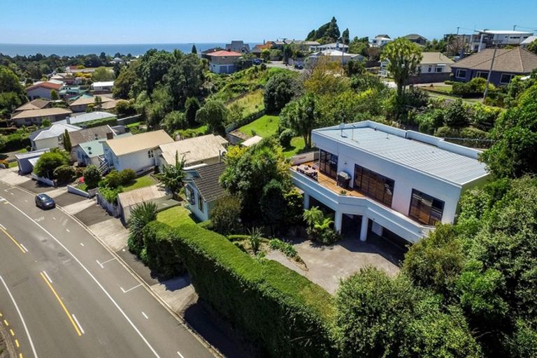 Photo of property in 117 Mangorei Road, Merrilands, New Plymouth, 4312