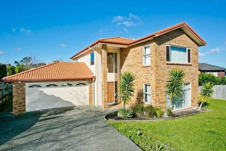 Photo of property in 14c Baulcomb Parade, Windsor Park, Auckland, 0632