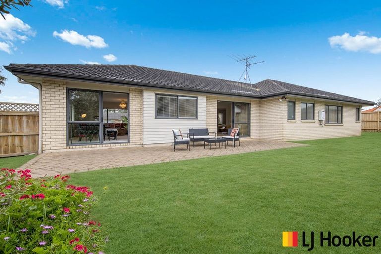 Photo of property in 3 Kimptonfields Court, Wattle Downs, Auckland, 2103
