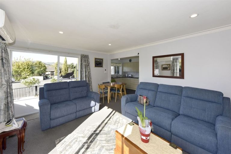 Photo of property in 2a Mallett Place, Halswell, Christchurch, 8025