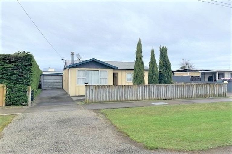 Photo of property in 8 Edinburgh Terrace, Foxton Beach, Foxton, 4815