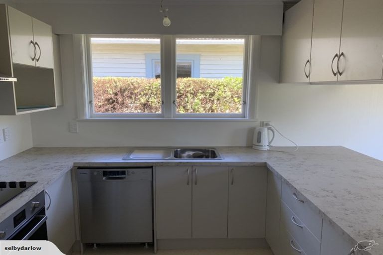 Photo of property in 10 Toenga Road, Pukerua Bay, 5026