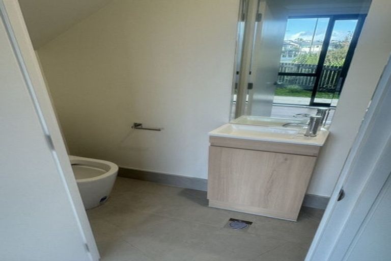 Photo of property in 44e Westgate Drive, Westgate, Auckland, 0614
