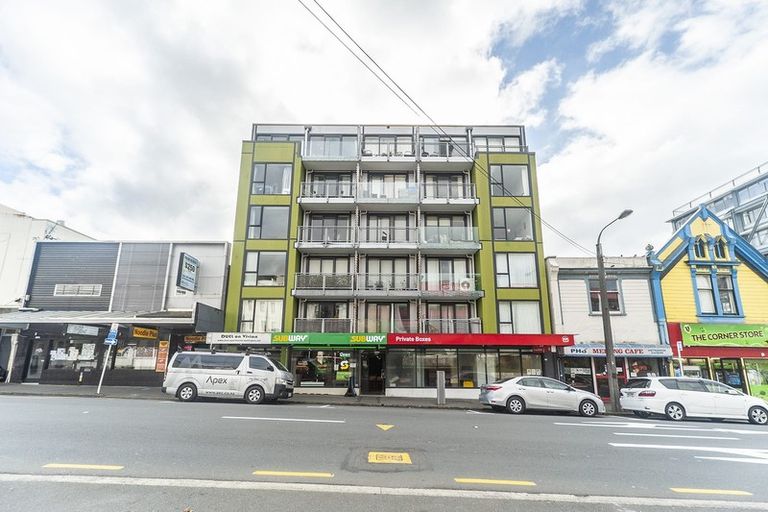 Photo of property in Dual Apartments, 108/142 Vivian Street, Te Aro, Wellington, 6011